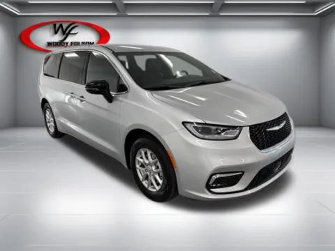 Another view of 2026 Chrysler Pacifica Select for sale in Baxley, GA at Woody Folsom Chrysler Dodge Jeep Ram of Baxley