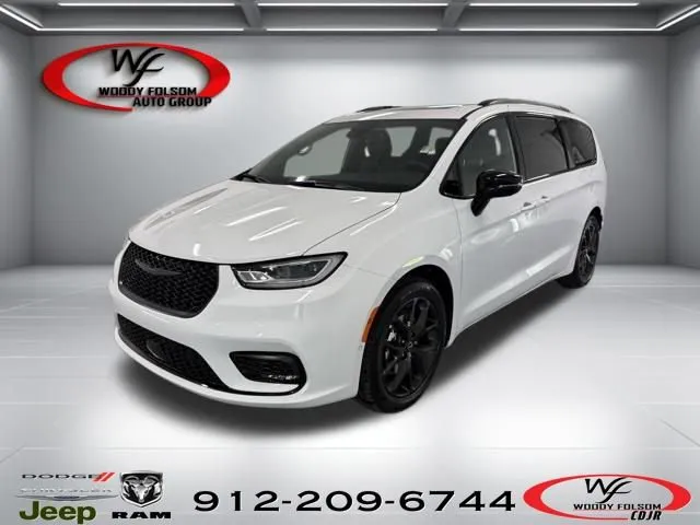 White 2026 Chrysler Pacifica Limited for sale in Baxley, GA