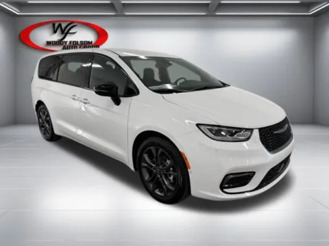 Another view of 2026 Chrysler Pacifica Select for sale in Baxley, GA at Woody Folsom Chrysler Dodge Jeep Ram of Baxley