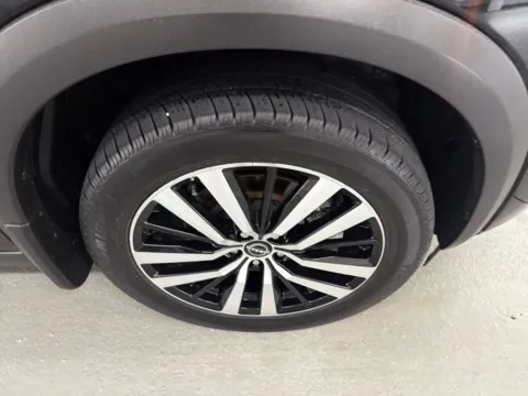 More photos of 2024 Nissan Pathfinder Platinum at Woody Folsom Chrysler Dodge Jeep Ram of Baxley, GA