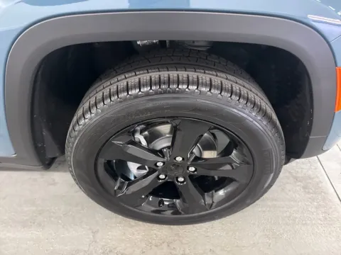 More photos of 2026 Jeep Grand Cherokee Limited at Woody Folsom Chrysler Dodge Jeep Ram of Baxley, GA