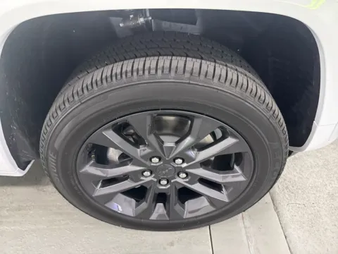 More photos of 2026 Jeep Grand Cherokee L Limited Reserve at Woody Folsom Chrysler Dodge Jeep Ram of Baxley, GA