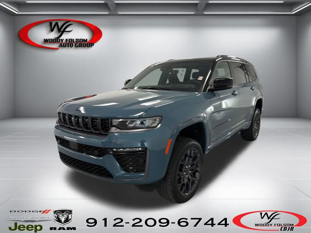 2026 Jeep Grand Cherokee L Summit 4x4's photo