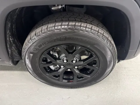 More photos of 2026 Jeep Grand Cherokee L Laredo Altitude at Woody Folsom Chrysler Dodge Jeep Ram of Baxley, GA