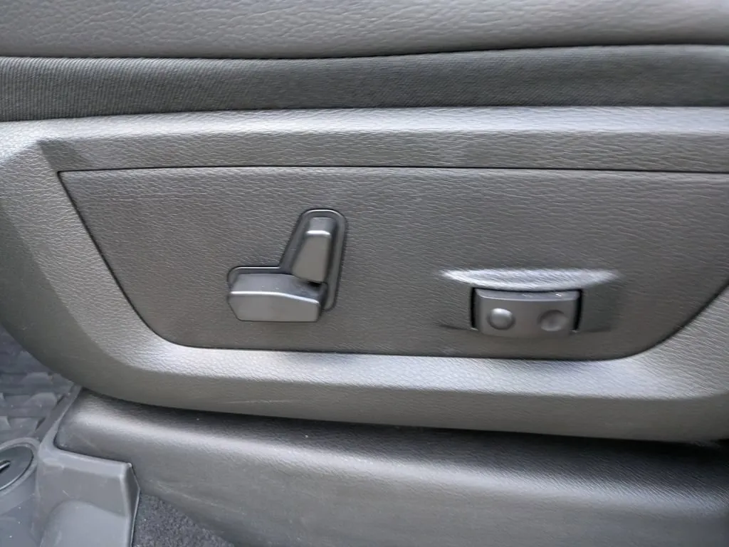 2026 RAM 2500 Laramie - Photo 17
