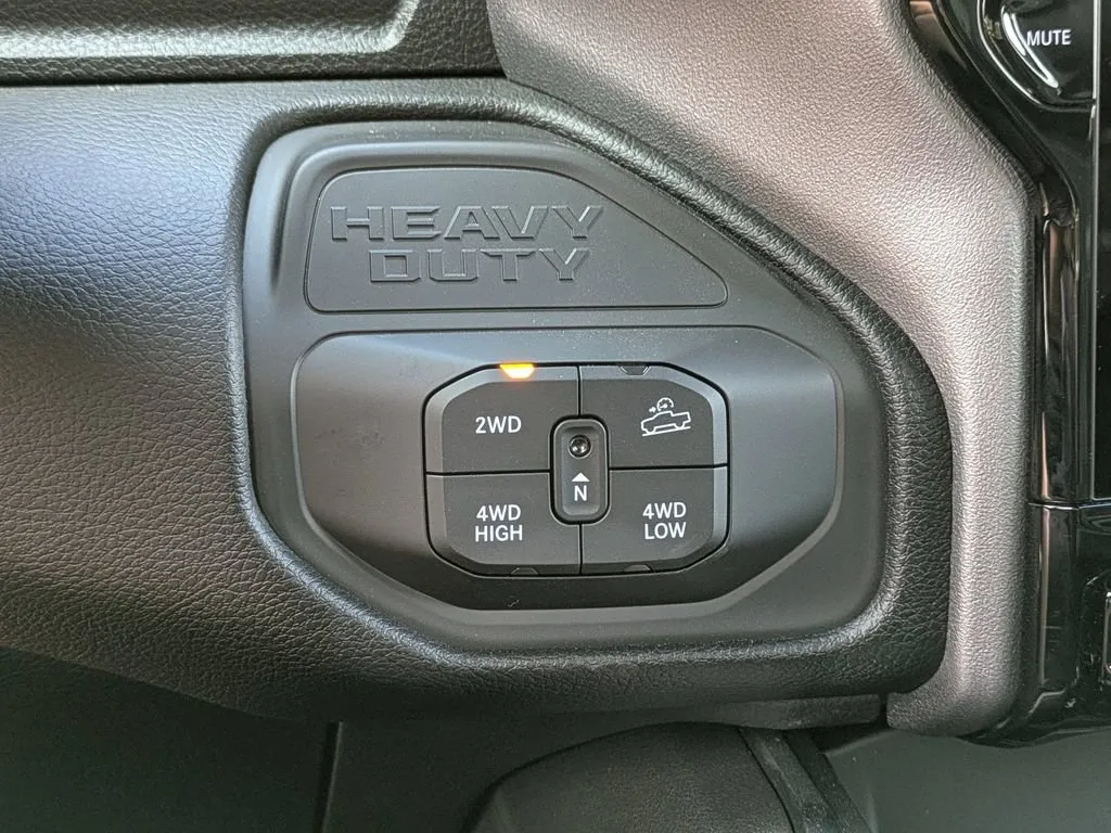 2026 RAM 2500 Laramie - Photo 28