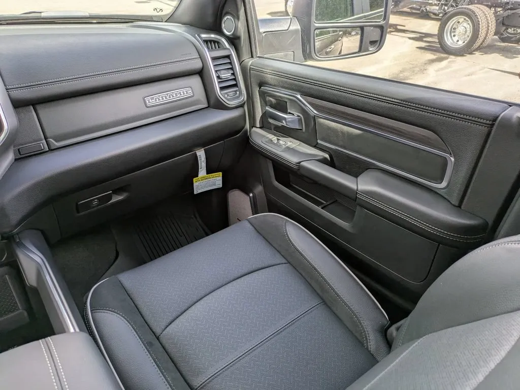2026 RAM 2500 Laramie - Photo 20