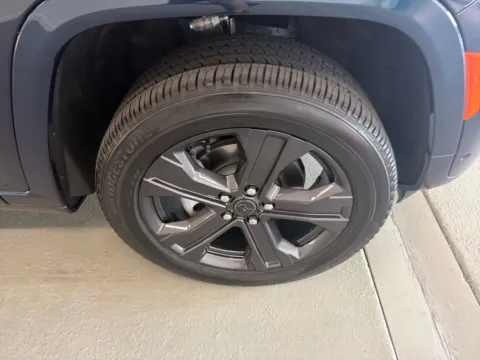 More photos of 2027 Jeep Grand Cherokee Limited Reserve at Woody Folsom Chrysler Dodge Jeep Ram of Baxley, GA