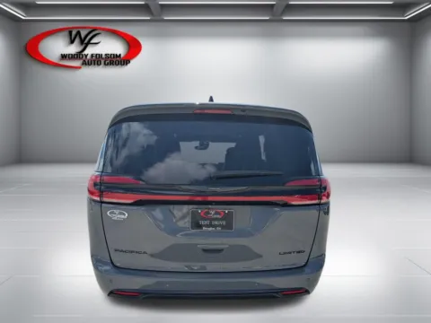 More photos of 2025 Chrysler Pacifica Limited at Woody Folsom Chrysler Dodge Jeep Ram of Baxley, GA