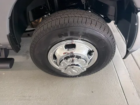 More photos of 2027 Ram 3500 Chassis Cab Tradesman at Woody Folsom Chrysler Dodge Jeep Ram of Baxley, GA