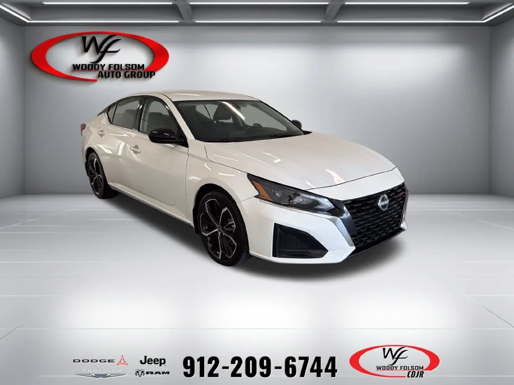 2025 Nissan Altima SR