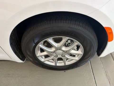 More photos of 2027 Chrysler Pacifica LX at Woody Folsom Chrysler Dodge Jeep Ram of Baxley, GA