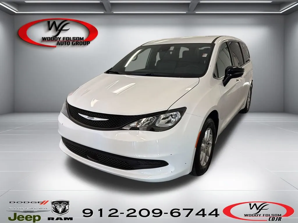 White 2027 Chrysler Pacifica LX for sale in Baxley, GA