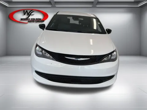Photos of 2027 Chrysler Pacifica LX for sale in Baxley, GA at Woody Folsom Chrysler Dodge Jeep Ram of Baxley