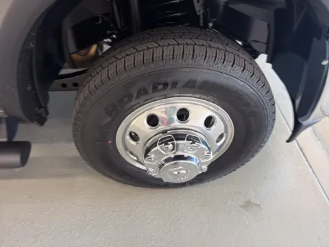 More photos of 2027 Ram 3500 Chassis Cab Big Horn at Woody Folsom Chrysler Dodge Jeep Ram of Baxley, GA