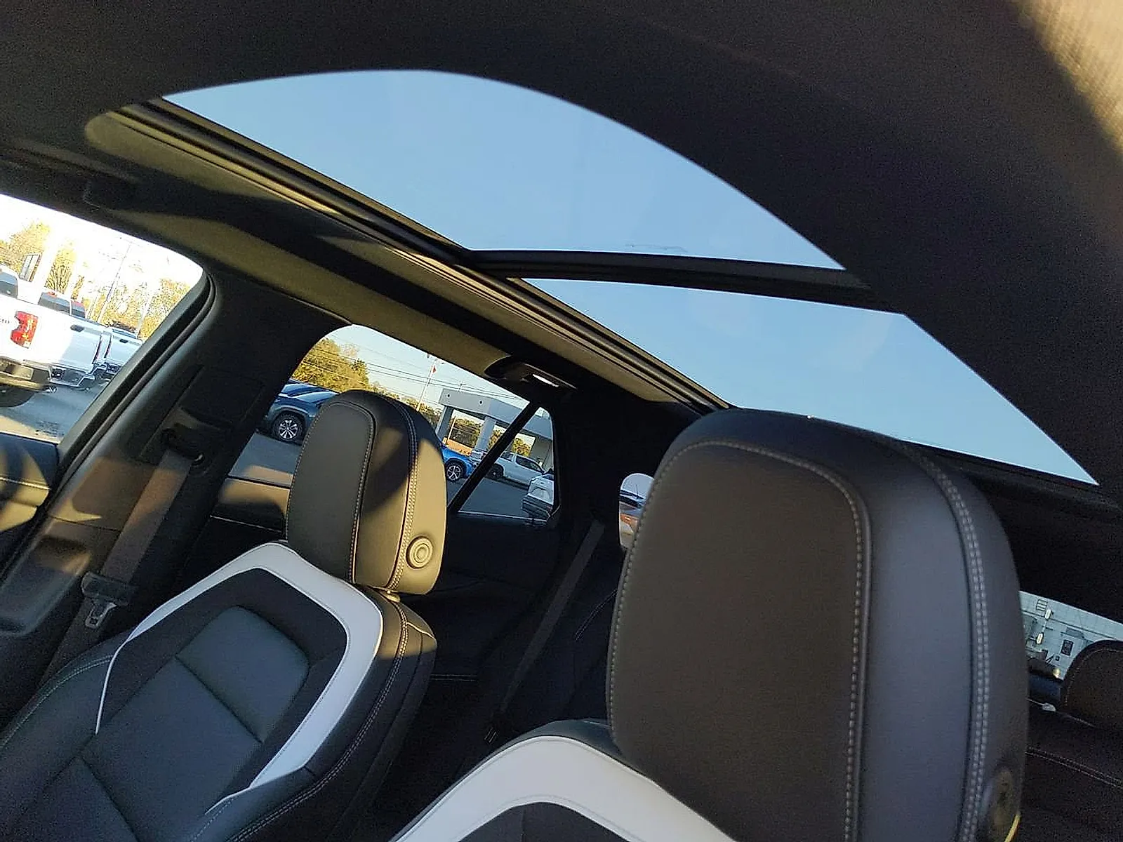 2025 Chevrolet Blazer EV LT - Photo 19
