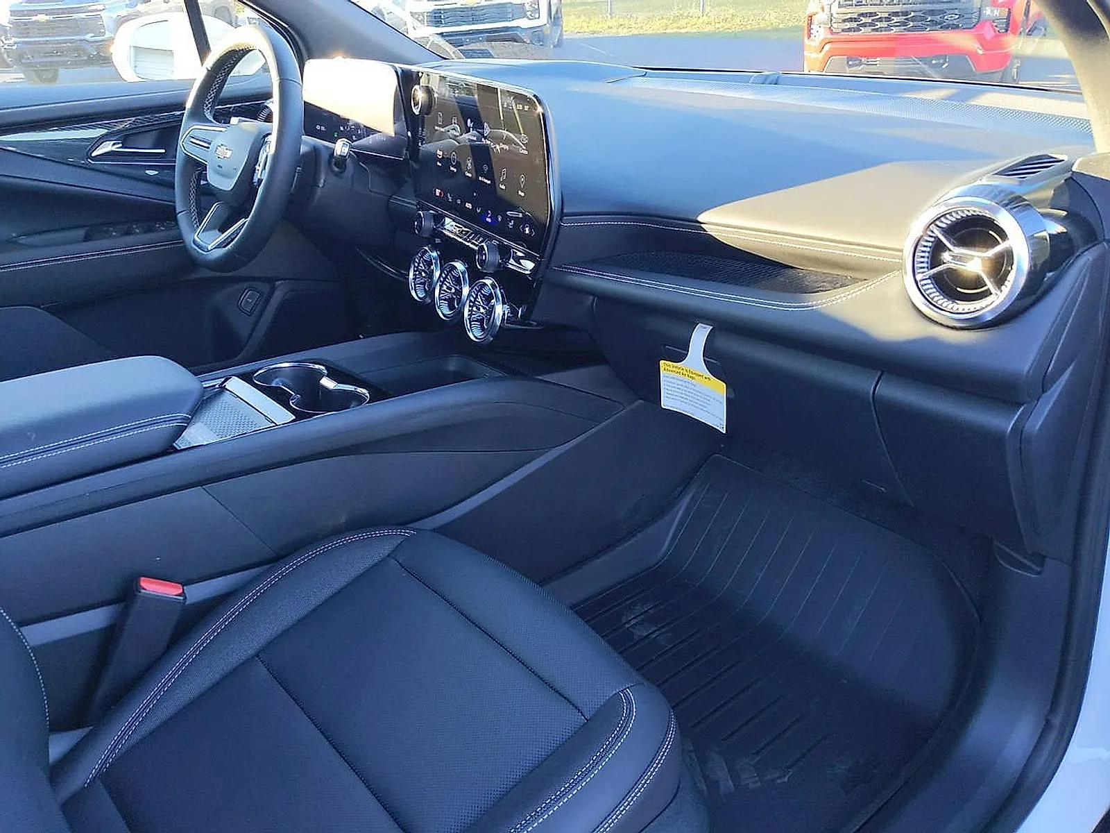 2025 Chevrolet Blazer EV LT - Photo 30