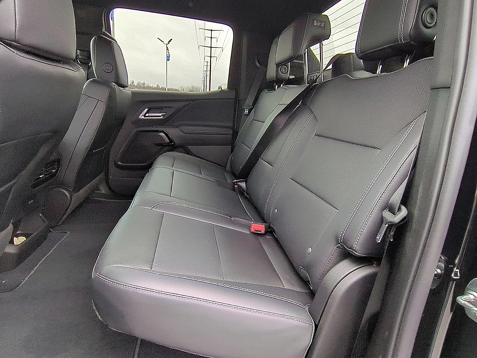 2025 Chevrolet Silverado EV LT - Photo 25