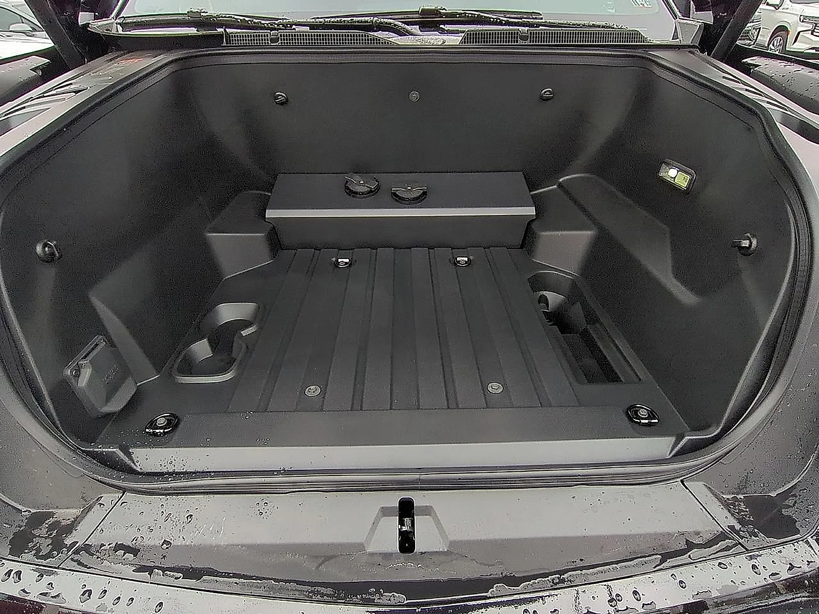 2025 Chevrolet Silverado EV LT - Photo 30