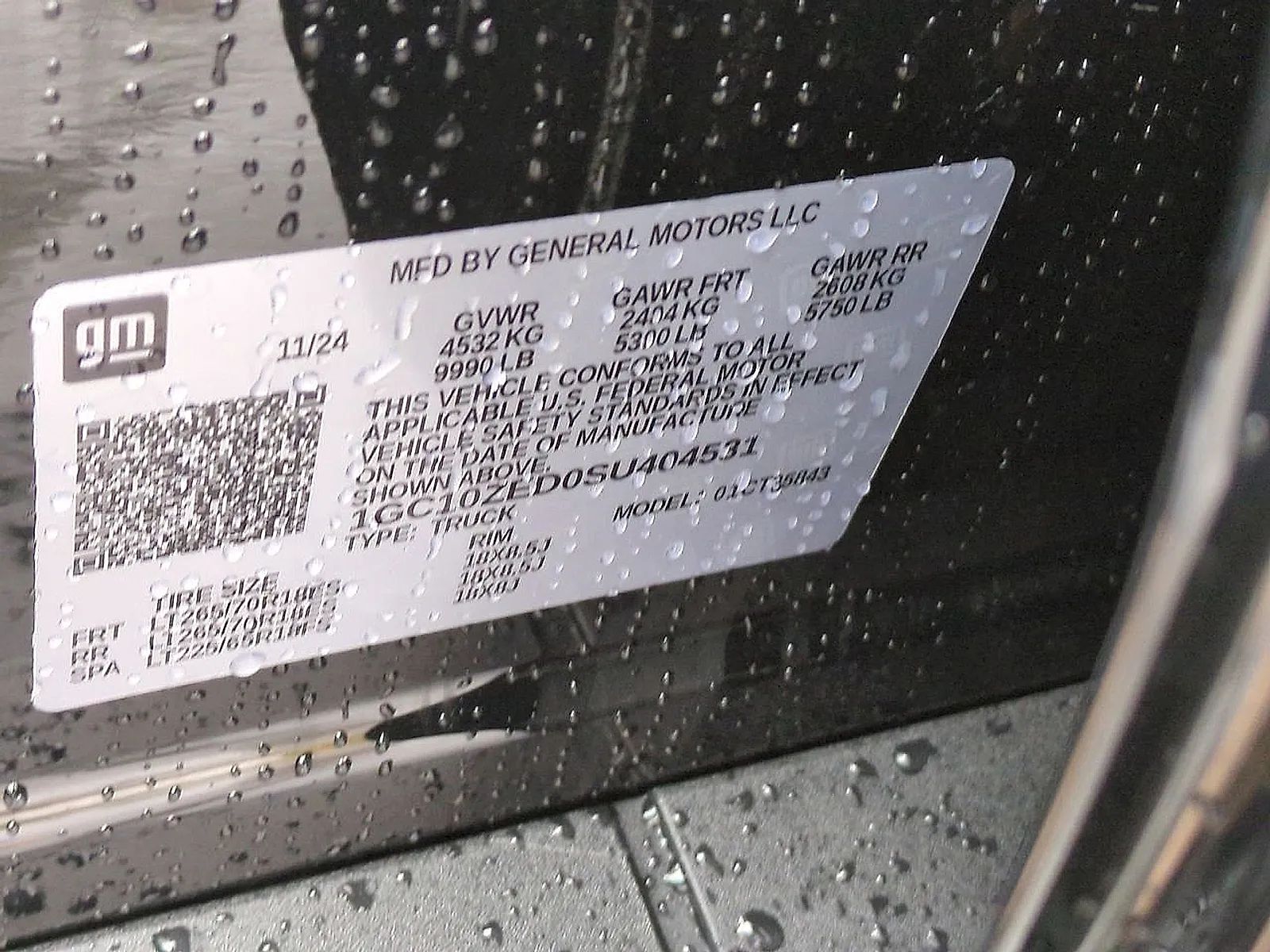 2025 Chevrolet Silverado EV LT - Photo 34