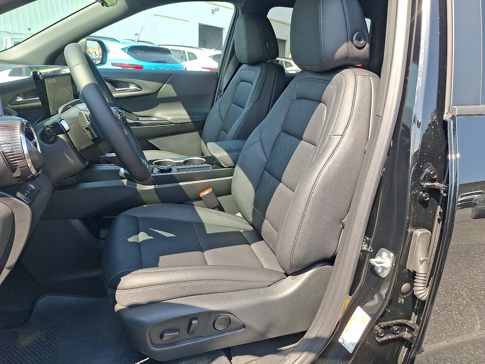 2026 Chevrolet Equinox LT - Photo 9