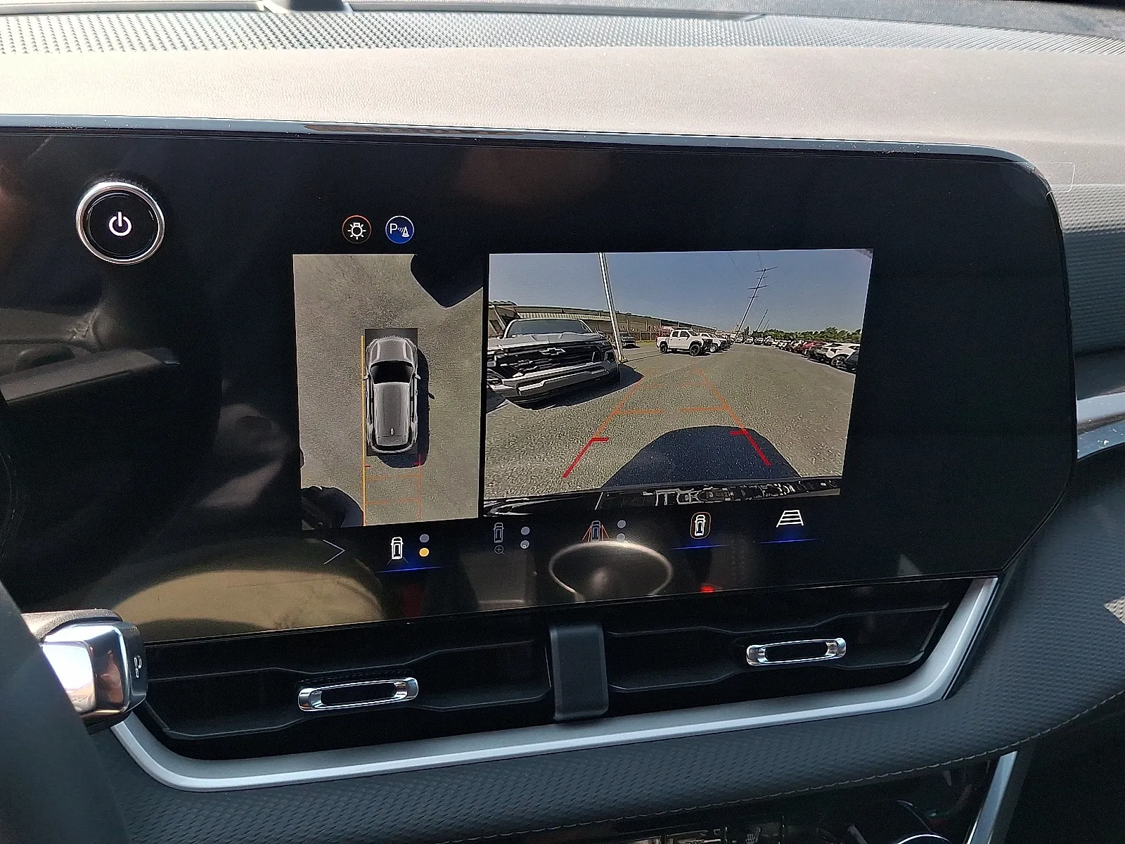 2026 Chevrolet Equinox LT - Photo 14