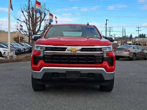 More photos of 2022 Chevrolet Silverado 1500 4WD Crew Cab Short Bed LT with 2FL at Brown Daub Chevrolet of Nazareth, PA