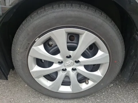 More photos of 2023 Toyota Corolla LE at Brown Daub Chevrolet of Nazareth, PA