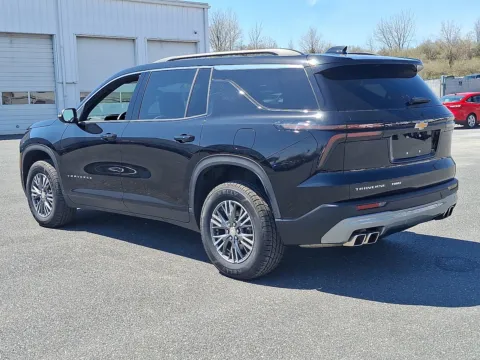 More photos of 2025 Chevrolet Traverse AWD LT at Brown Daub Chevrolet of Nazareth, PA