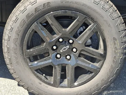 More photos of 2026 Chevrolet Silverado 1500 4WD Crew Cab Short Bed Custom at Brown Daub Chevrolet of Nazareth, PA