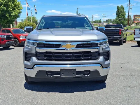 More photos of 2023 Chevrolet Silverado 1500 4WD Crew Cab Short Bed LT with 2FL at Brown Daub Chevrolet of Nazareth, PA