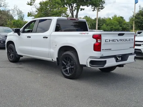 More photos of 2022 Chevrolet Silverado 1500 4WD Crew Cab Short Bed Custom at Brown Daub Chevrolet of Nazareth, PA
