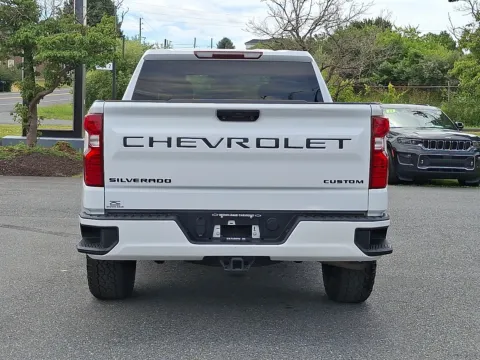More photos of 2022 Chevrolet Silverado 1500 4WD Crew Cab Short Bed Custom at Brown Daub Chevrolet of Nazareth, PA