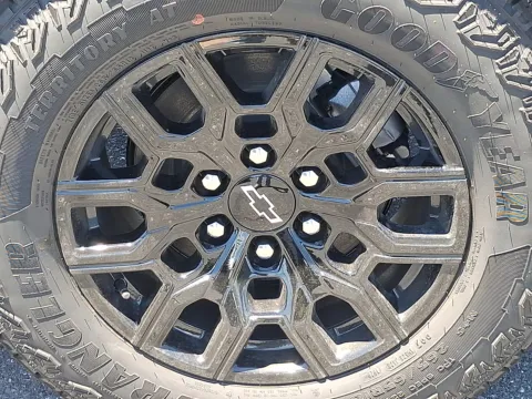 More photos of 2026 Chevrolet Colorado Trail Boss, 4WD at Brown Daub Chevrolet of Nazareth, PA