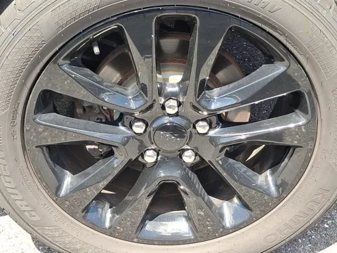 More photos of 2019 Jeep Grand Cherokee Altitude 4x4 at Brown Daub Chevrolet of Nazareth, PA