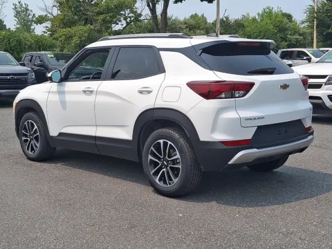 More photos of 2025 Chevrolet Trailblazer FWD LT at Brown Daub Chevrolet of Nazareth, PA