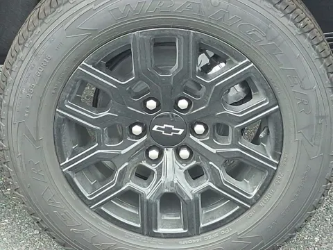 More photos of 2026 Chevrolet Colorado WT, 4WD at Brown Daub Chevrolet of Nazareth, PA