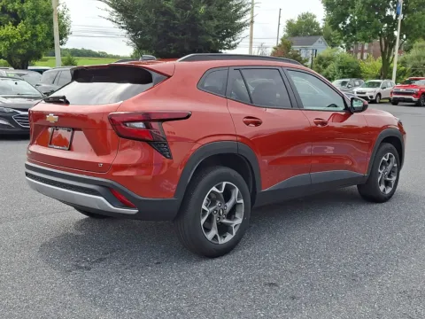 More photos of 2024 Chevrolet Trax FWD LT at Brown Daub Chevrolet of Nazareth, PA