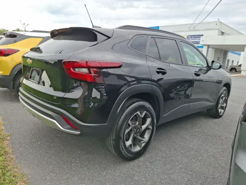 More photos of 2025 Chevrolet Trax FWD LT at Brown Daub Chevrolet of Nazareth, PA