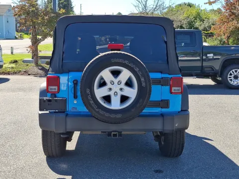 More photos of 2018 Jeep Wrangler JK Unlimit Sport S 4x4 at Brown Daub Chevrolet of Nazareth, PA