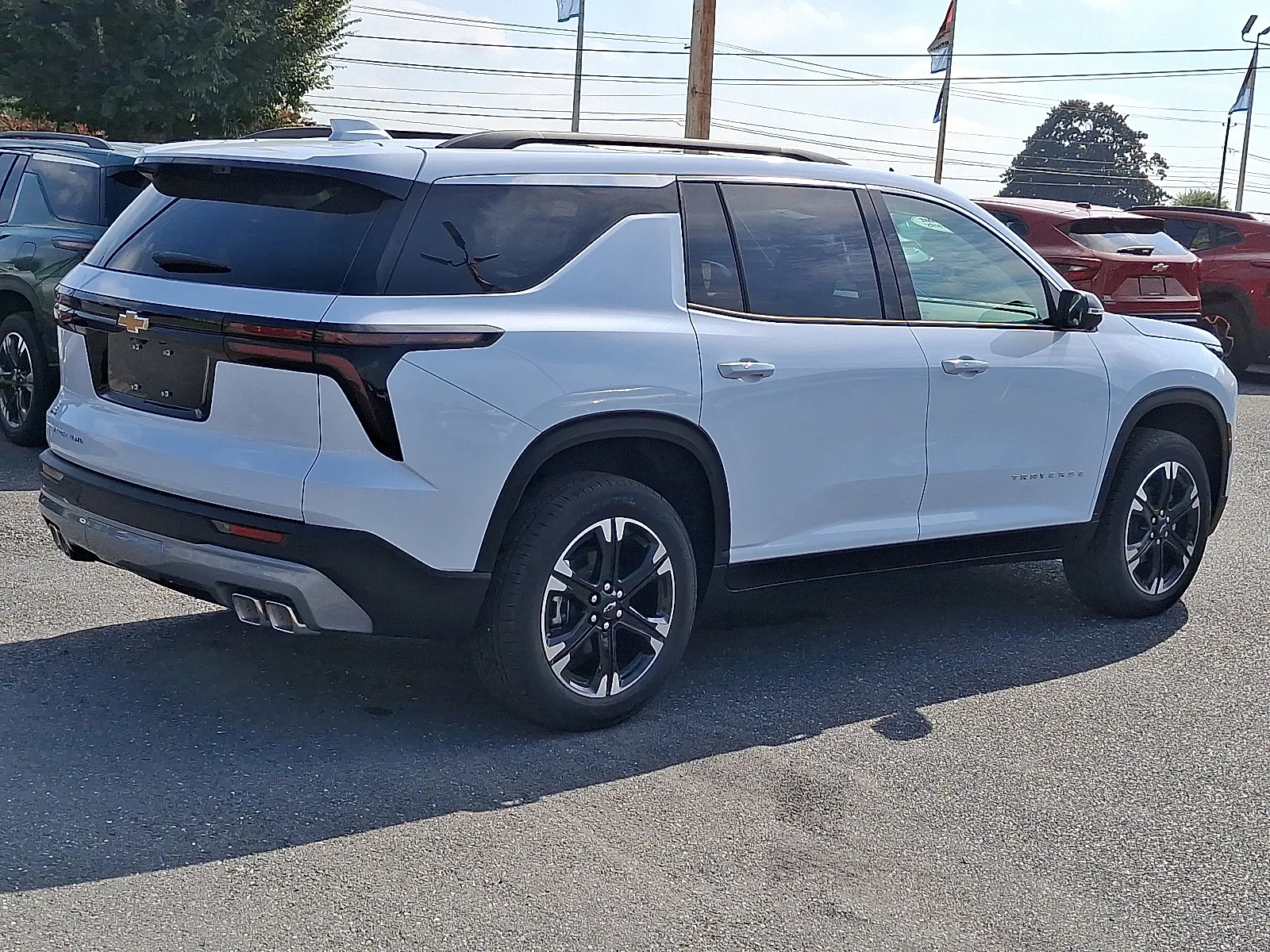 2027 Chevrolet Traverse LT - Photo 6