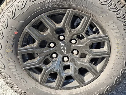 More photos of 2026 Chevrolet Colorado Trail Boss, 4WD at Brown Daub Chevrolet of Nazareth, PA