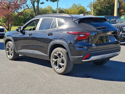 More photos of 2024 Chevrolet Trax FWD LT at Brown Daub Chevrolet of Nazareth, PA