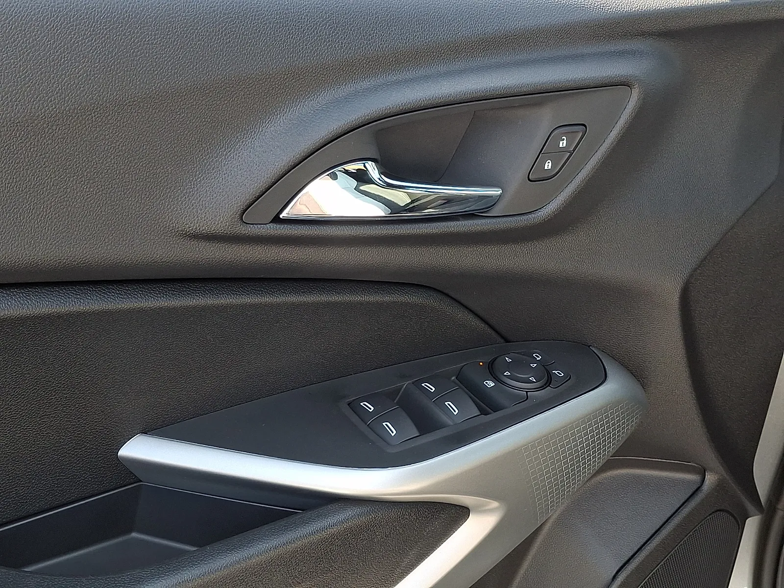 2026 Chevrolet Trax RS - Photo 11