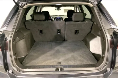 More photos of 2022 Chevrolet Equinox LT at Cable Dahmer Kia of Lawrence, KS