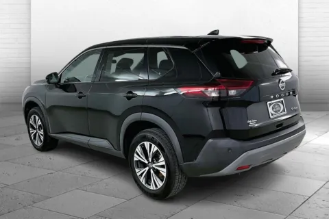 More photos of 2021 Nissan Rogue SV at Cable Dahmer Kia of Lawrence, KS