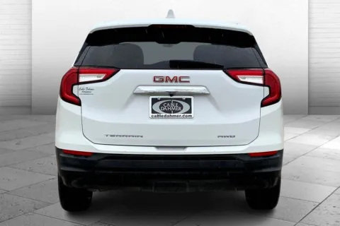 Another view of 2024 GMC Terrain SLE for sale in Lawrence, KS at Cable Dahmer Kia of Lawrence