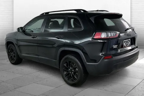 More photos of 2023 Jeep Cherokee Altitude Lux at Cable Dahmer Kia of Lawrence, KS