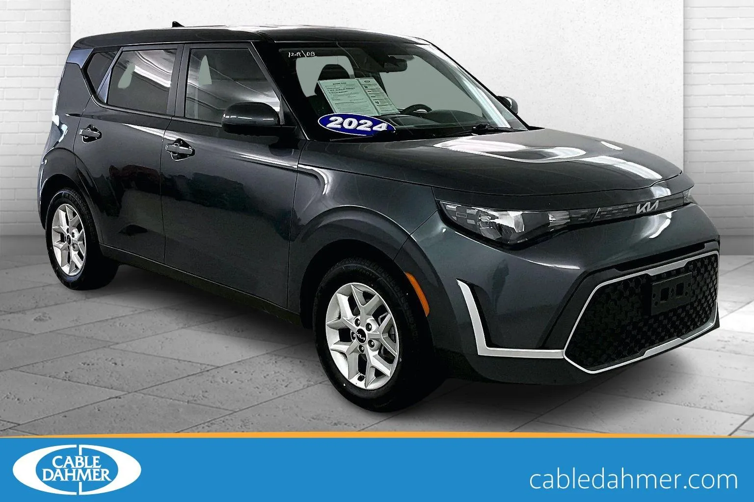 2024 Kia Soul LX's photo