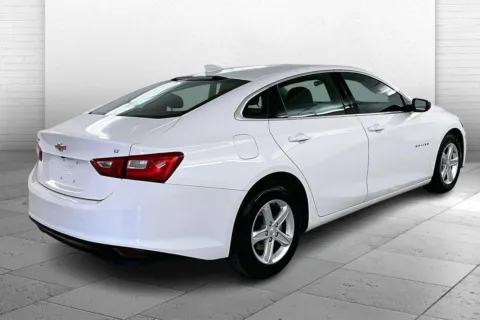 More photos of 2023 Chevrolet Malibu LT at Cable Dahmer Kia of Lawrence, KS